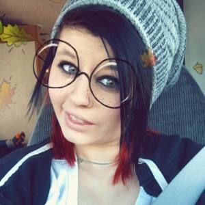 Meet your Posher, Tania